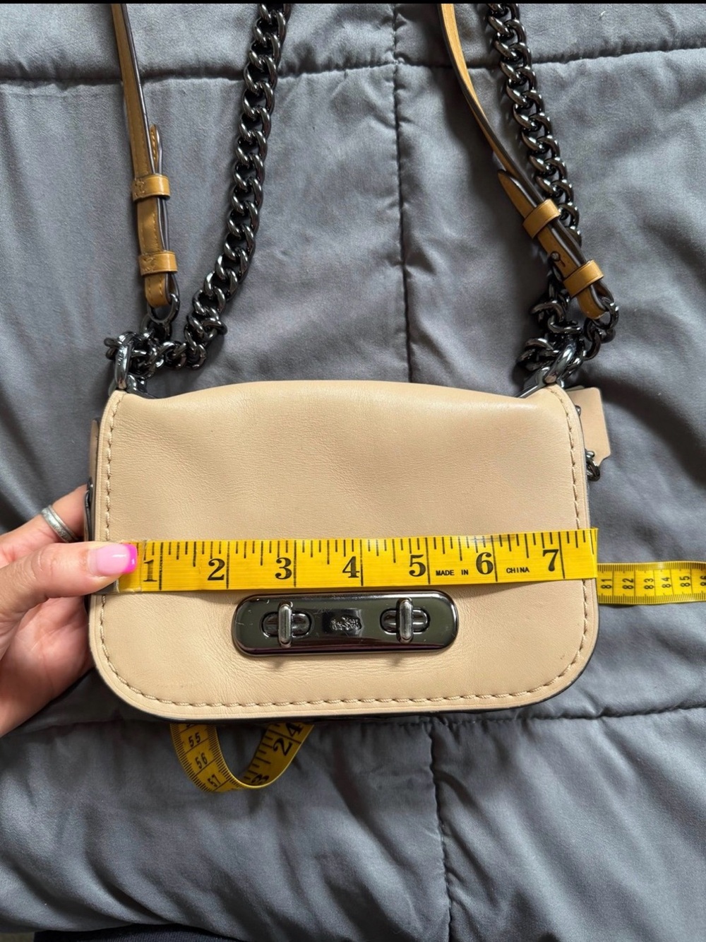 Coach Taupe Leather Shoulder Bag with Dark Chain Strap - Picture 2 of 10